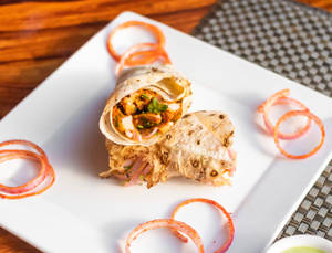 Tandoori Tikka Roll [2 Pieces]