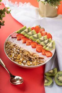 Kiwi And Strawberry Smoothie