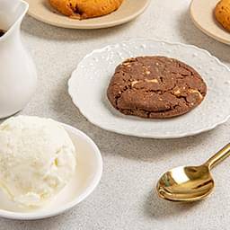 Ice cream with Soft & chewy cookie
