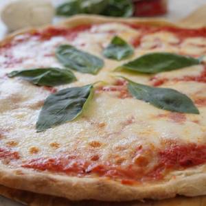 Bloody Mary Margherita  Pizza [spicy San Marzano Tomato Sauce, Al Olio,basil, Herbs,cheese]