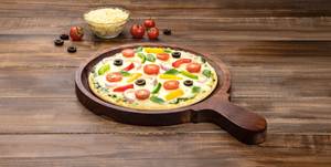 MEDITERRANEAN VEGGIE PIZZA