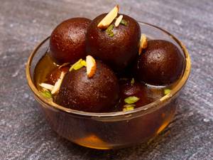 Kala Gulab Jamun (2pcs)