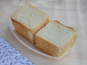 Big Jumbo Bread (Per Piece)