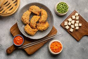 Hot & Crispy Vegetable Momos (6pcs)