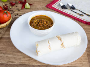 Puttu and Kadala curry