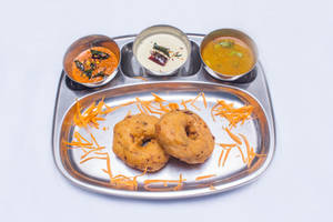 Vada(Served with Chutney)