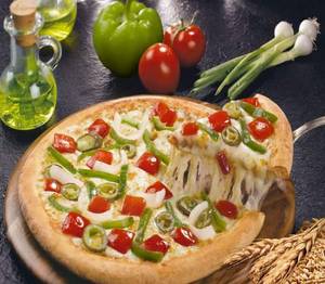 Super Veggi Special Treat Pizza
