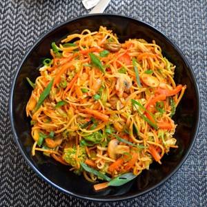 Veg Schezwan Noodles