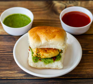 Masala Vada Pav