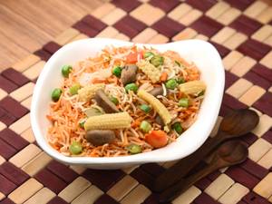 Veg Hong Kong Fried Rice 