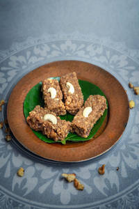 Akhrot  Barfi