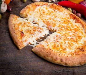 Club Margherita Pizza