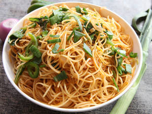 Egg Singapore Noodles