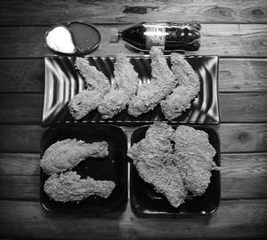 Chi Wings 4 Pcs + Chi Leg 2 Pcs + Chi Chest 2 Pcs + Cold 250.ml