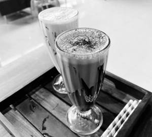 Oreo Sprinkle Shake With Chicken Peri Peri Shawarma [1 Piece]