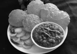 Poori Chole With Dry Aloo