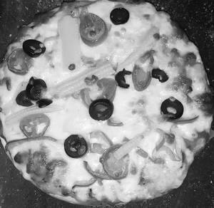 Single cheese veg hide out special pizza