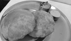 Poori (2 Pcs) With Masala