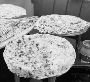 Paneer Stuffed Naan