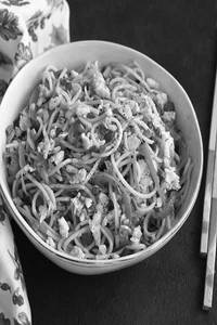 Egg Hakka Noodles