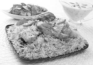 Chicken Hydrabadi Briyani,Raita