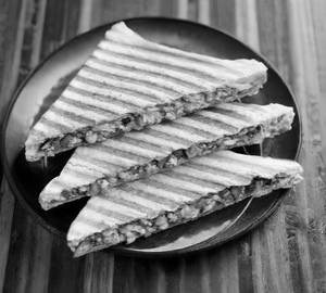 Veg club sandwich