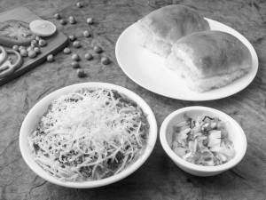 Cheese Butter Pav Bhaji+ 2 Extra Pav+Buttermilk
