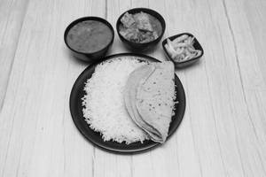 2 Tawa Roti + Rice + Dal + Paneer + Salad