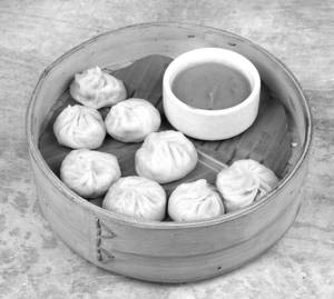 Vegatable Steamed Momo (8 Pcs)
