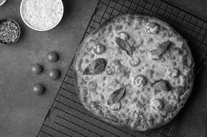 Classic Margherita Pizza [10 Inches, Serves 2]