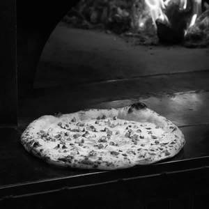 Nutty Bianco Pizza