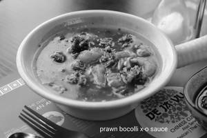 PRAWNS BROCCOLI X-O SAUCE