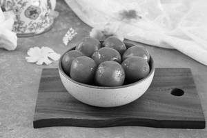 Gulab Jamoon (4 Pc)