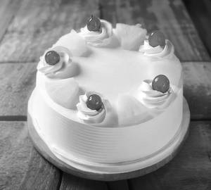 Pineapple Classic Cake