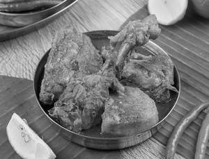 Alu Diye Chicken Er Jhol [3 Pieces]
