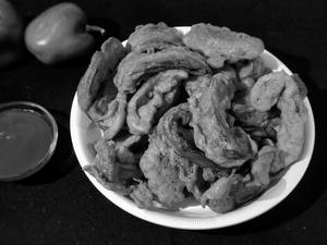 Capsicum Pakoda (6ps)