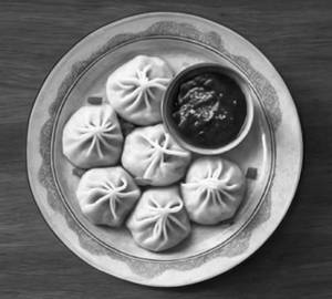 Veg Steamed Momos (7 Pieces)
