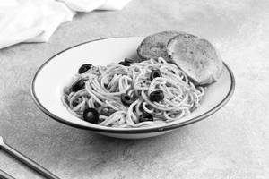 AGLIO E OLIO Peperoncino.