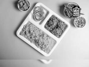 Basanti Pulao And Aloo Dum Combo