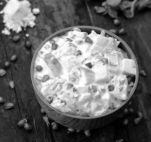 Mix fruit raita