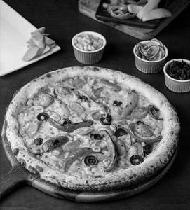 Steady Eddie Pizza