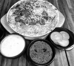 Special Chicken Biriyani 600Gm. (10Pcs Boneless).  Serves1-2