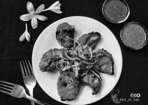 Veg Dry Tandoori Momos (8 Pcs)