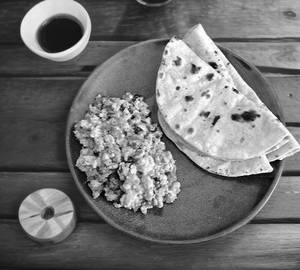 4 Roti With Paneer Burji