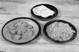 Chicken Fried Rice + Green Chicken Gravy + 4 Roti