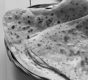 Paratha Triangle - Layered (Multigrain Atta)