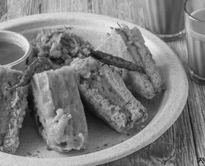 Bread Pakoda & Ginger Tea