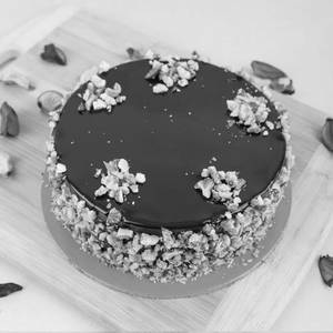 Crush Walnut Chocolate Cake