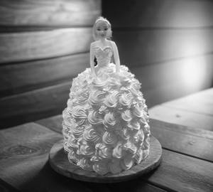 Doll cake [2 pound]