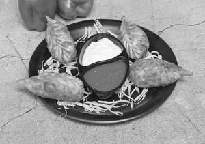 Fried Momos (8 Pcs)